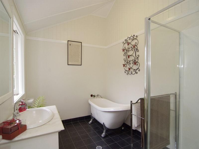 8A Keeble Street, Stratford QLD 4870