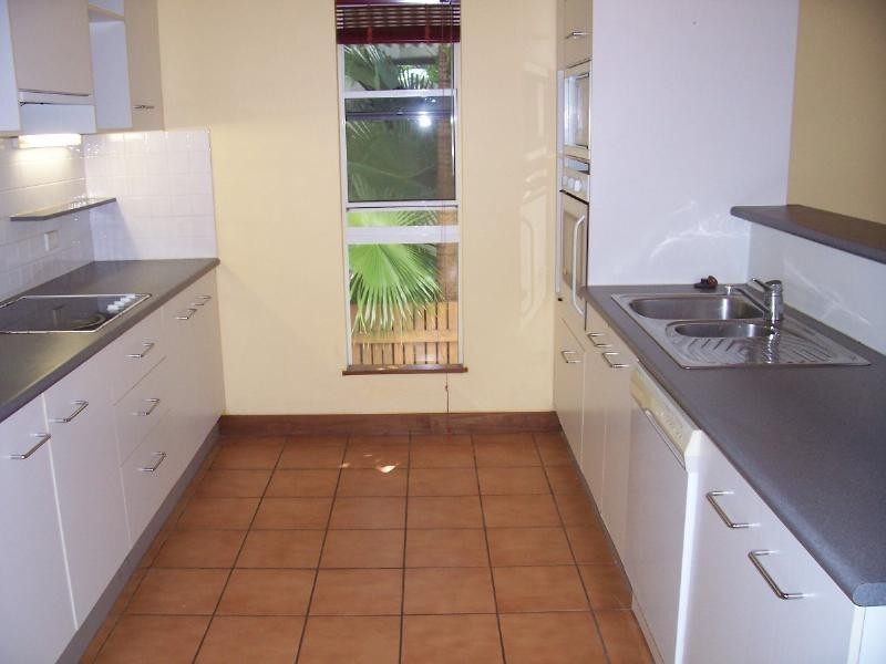 6/297 Lake Street, Cairns North QLD 4870