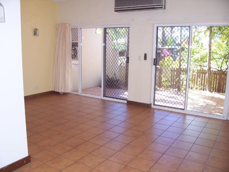 6/297 Lake Street, Cairns North QLD 4870