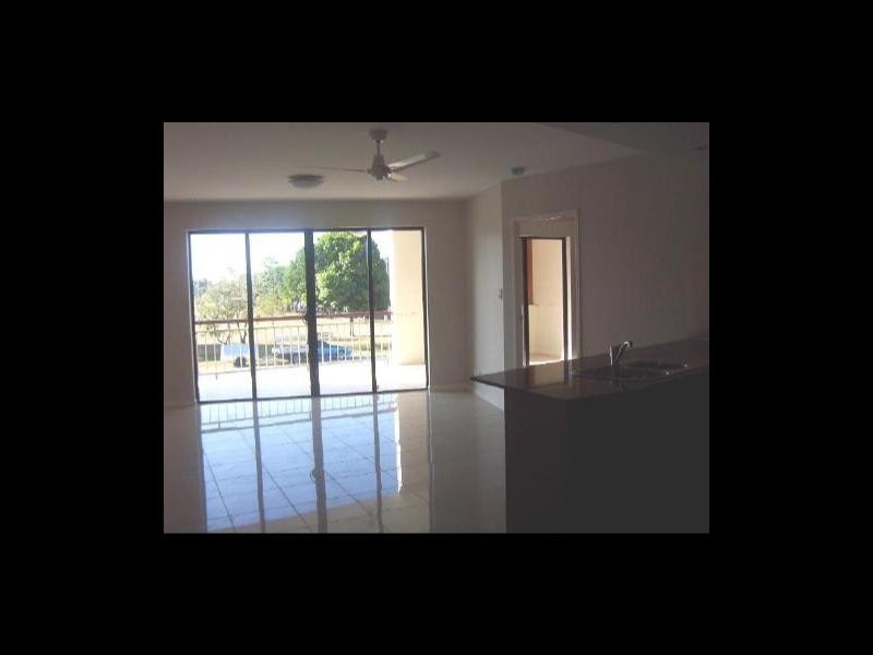 3/351 Lake Street, Cairns North QLD 4870