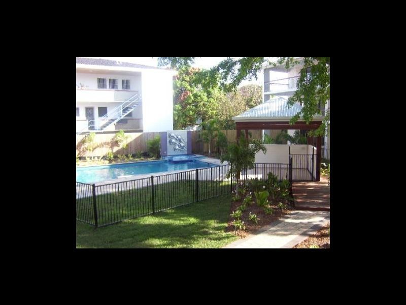 3/351 Lake Street, Cairns North QLD 4870