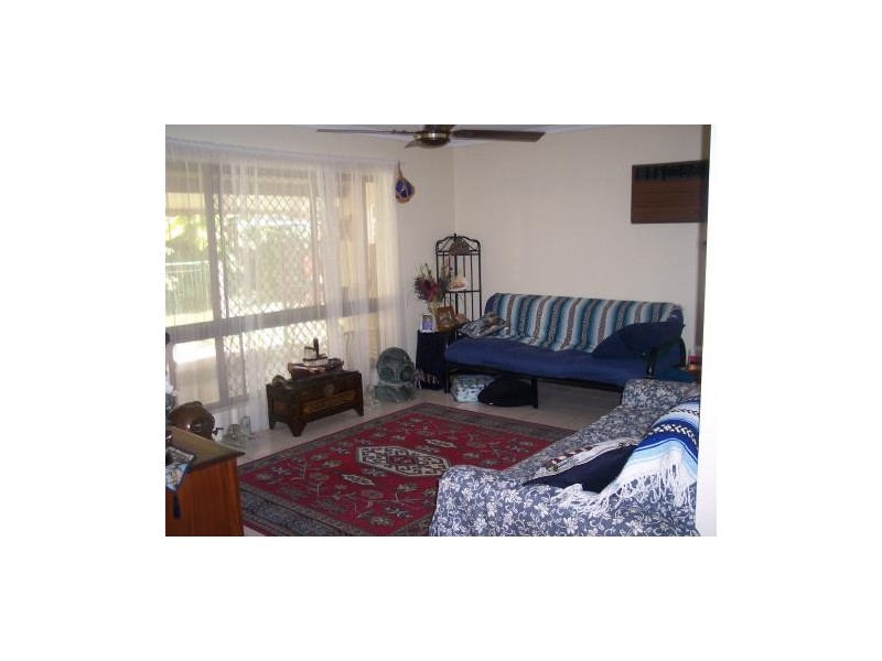 39 Lavender Street, Mooroobool QLD 4870