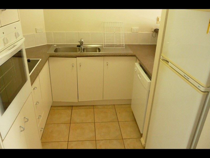 11/34 Lily Street, Cairns North QLD 4870