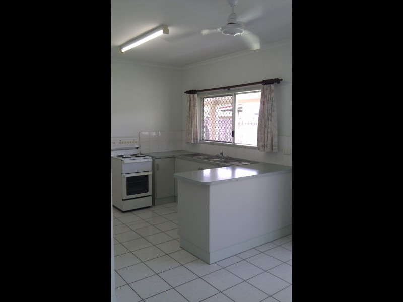 4 Mangano Close, Brinsmead QLD 4870