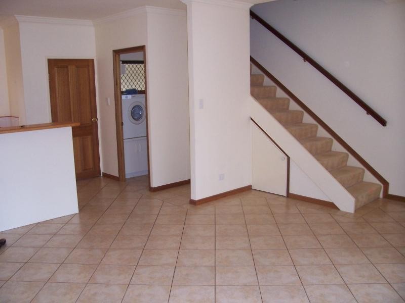 3/9 Margaret Street, Redlynch QLD 4870