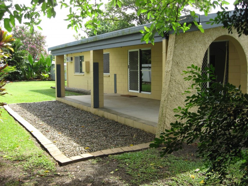 255 Pease Street, Edge Hill QLD 4870