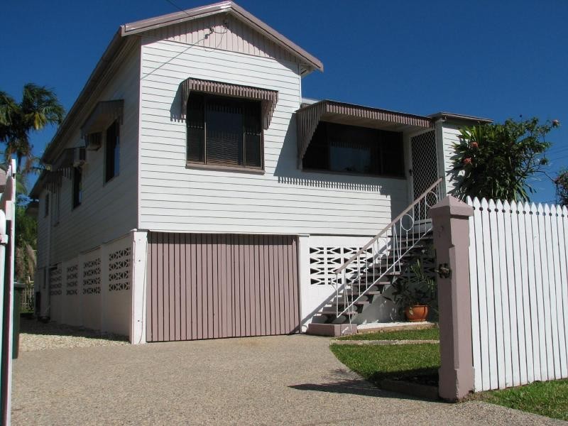 25 Pembroke Street, Parramatta Park QLD 4870