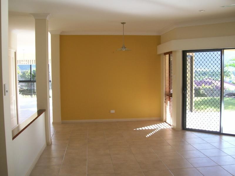 5 Playford Close, Brinsmead QLD 4870