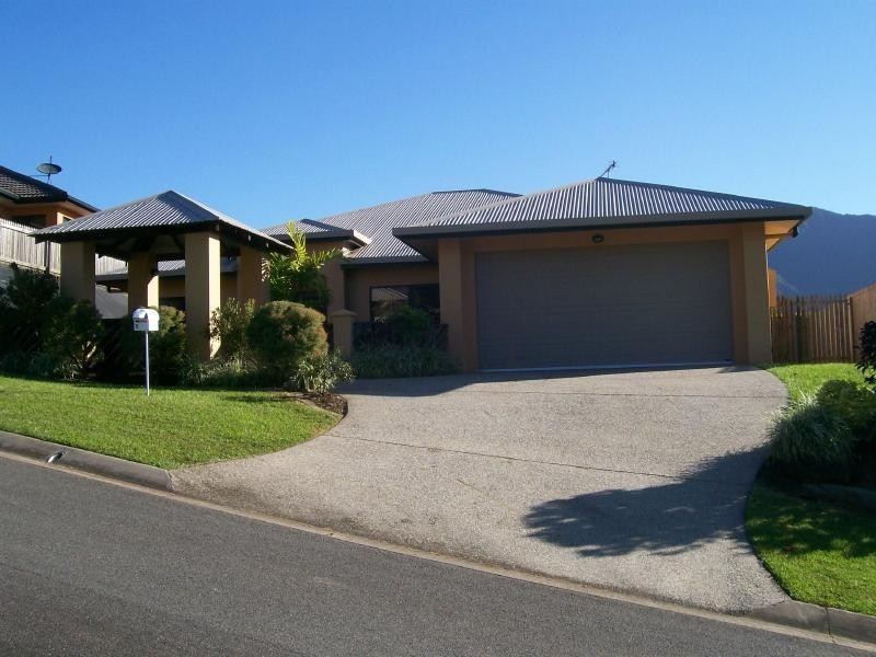 5 Playford Close, Brinsmead QLD 4870