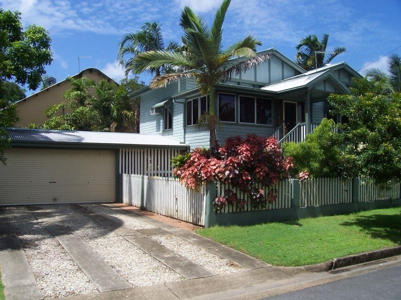 4 Queen St, Parramatta Park QLD 4870