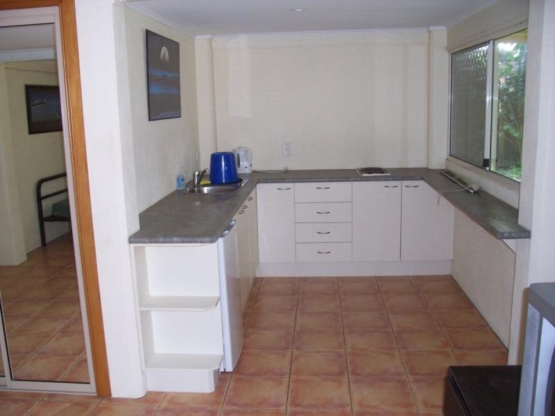 4 Queen St, Parramatta Park QLD 4870