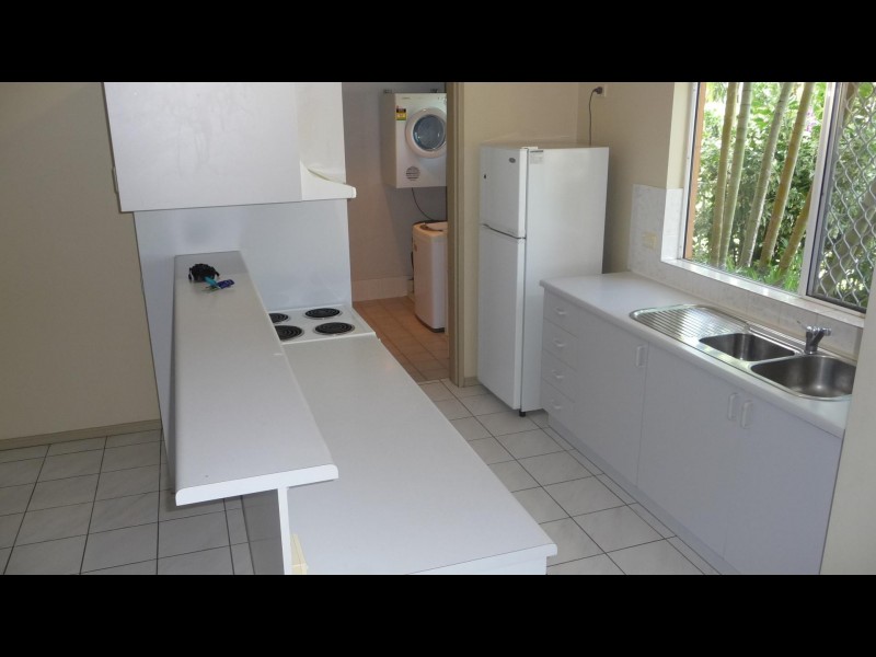8/1 Quetta Close, Manoora QLD 4870