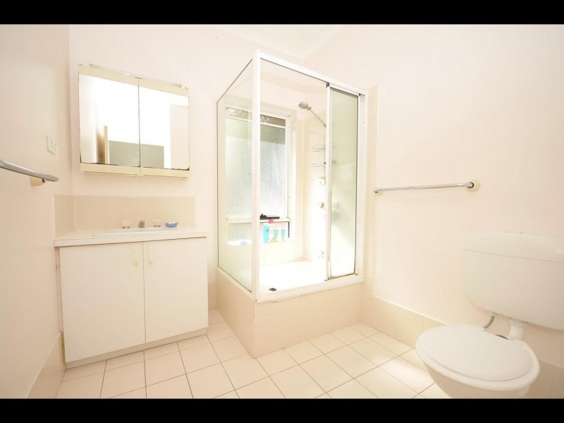 3/18 Rose Street, Westcourt QLD 4870