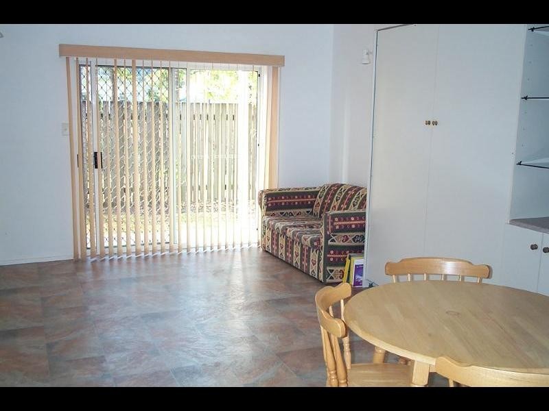 10/6 Springfield Crescent, Manoora QLD 4870