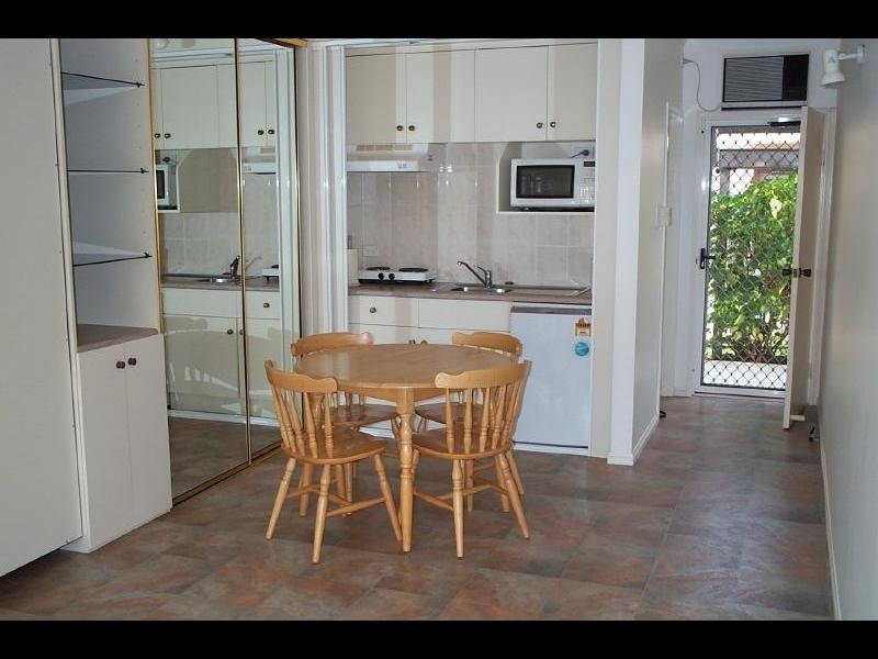 10/6 Springfield Crescent, Manoora QLD 4870