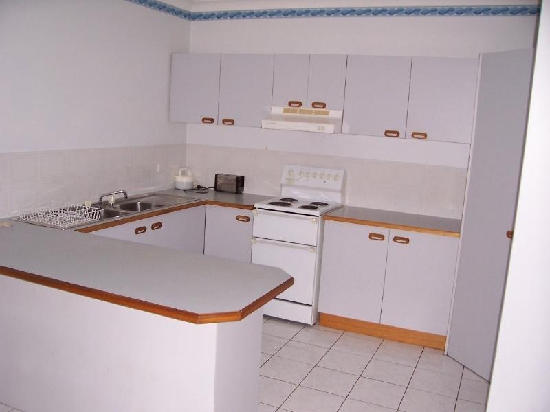 6/30 Springfield Crescent, Manoora QLD 4870