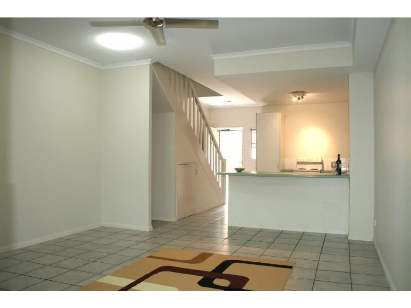 13/38  Springfield Crescent, Manoora QLD 4870