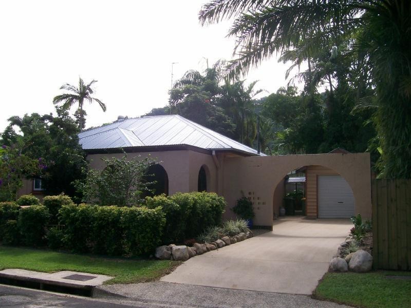 200 Woodward Street, Whitfield QLD 4870