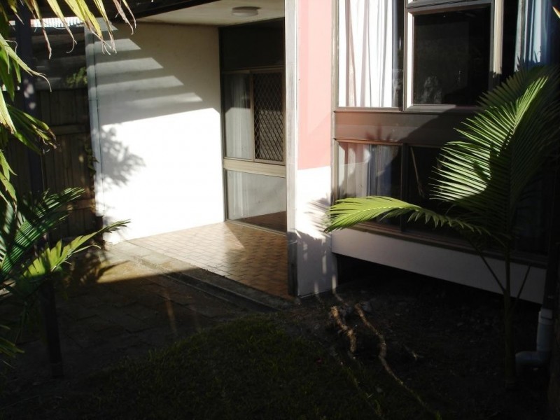 2/67 Woodward Street, Edge Hill QLD 4870