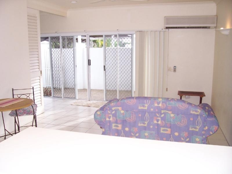 2/10 Pembroke Street, Parramatta Park QLD 4870