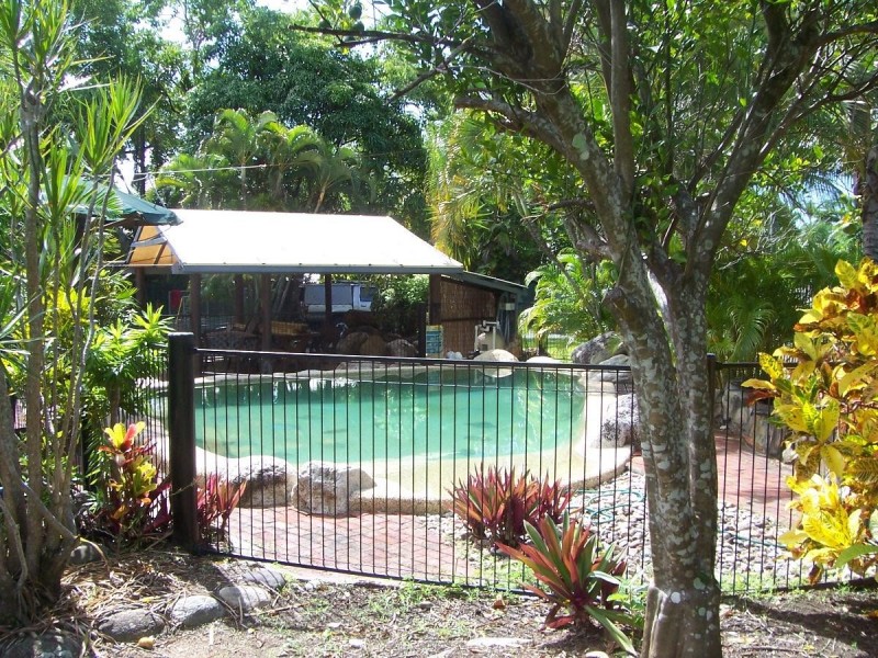 37 Petersen Street, Trinity Beach QLD 4879