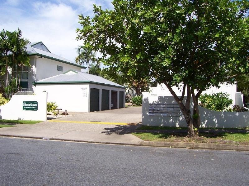8/20 Pioneer Street, Manoora QLD 4870
