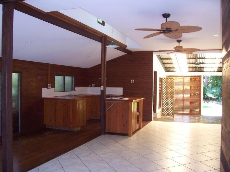 14 Acacia Street, Holloways Beach QLD 4878