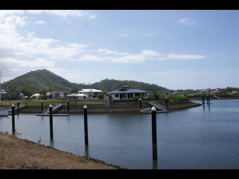 136 Harbour Drive, Bluewater Harbour (Lot 129), Trinity Park QLD 4879