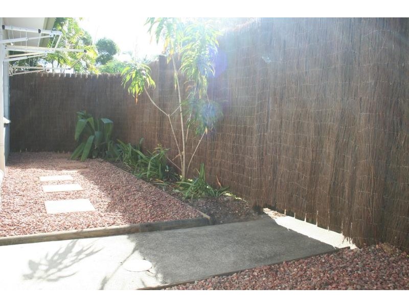 11/165 Mayers Street, Manoora QLD 4870