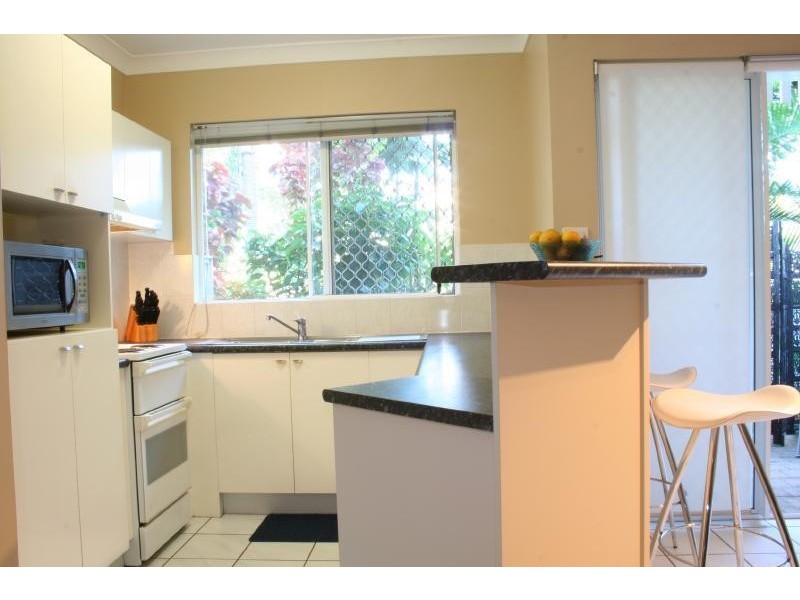 6/10 Grantala Street, Manoora QLD 4870