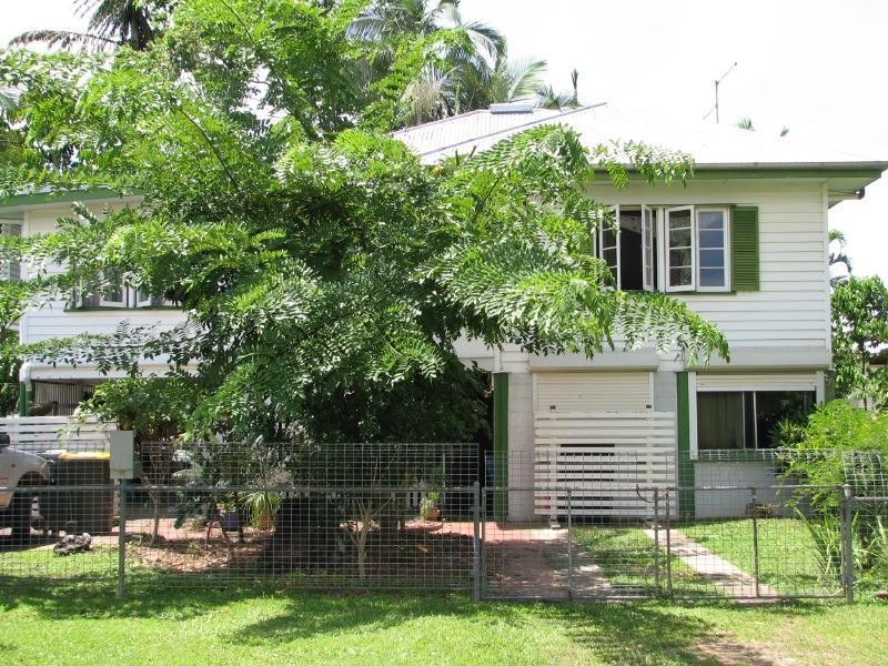 18 George Street, Earlville QLD 4870