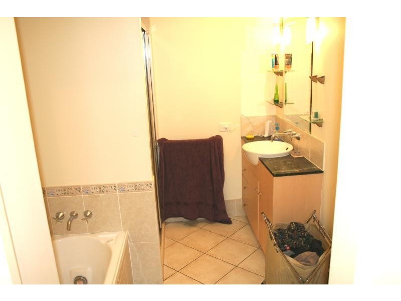 3/304 Lake Street, Cairns QLD 4870