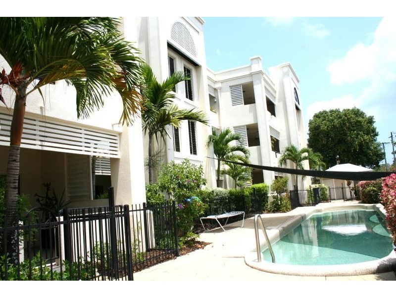 3/304 Lake Street, Cairns QLD 4870