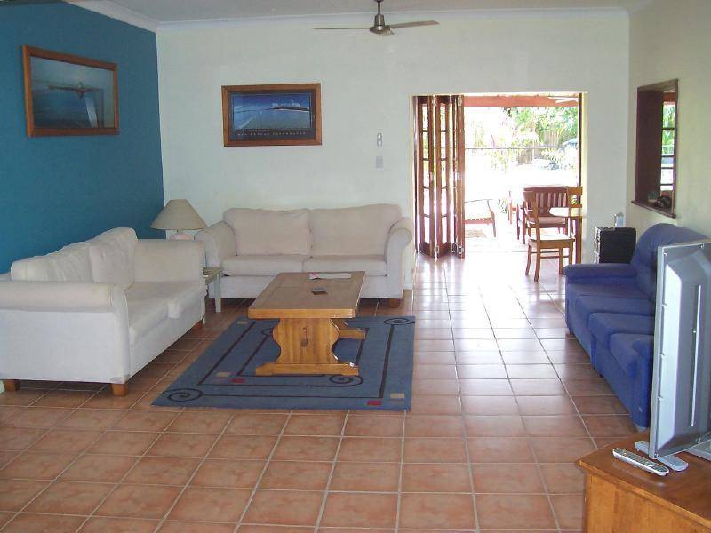 41 Terebra Street, Palm Cove QLD 4879