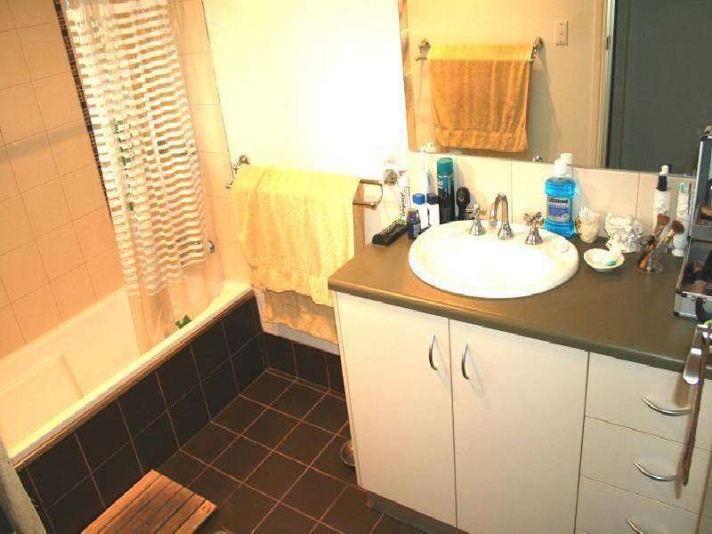 20/404 McCoombe Street, Mooroobool QLD 4870