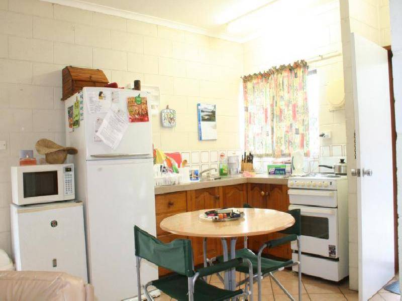 2/21 Balaclava Road, Earlville QLD 4870