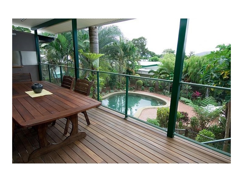 6 Deanna Street, Woree QLD 4868