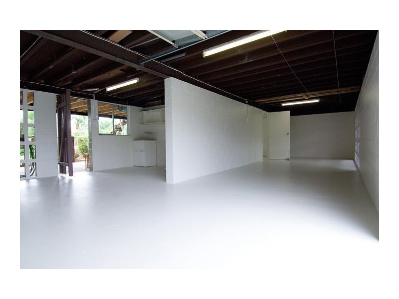 6 Deanna Street, Woree QLD 4868