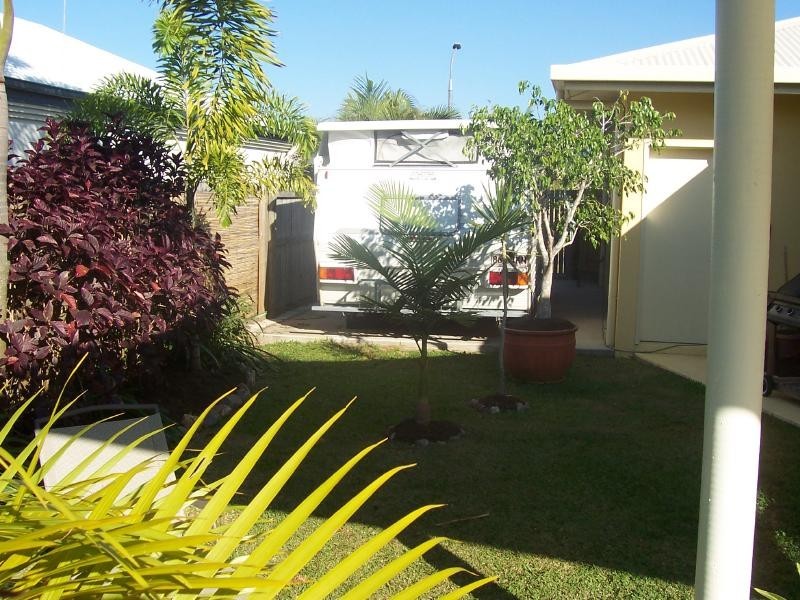 5 Warana Cl, Kewarra Beach QLD 4879