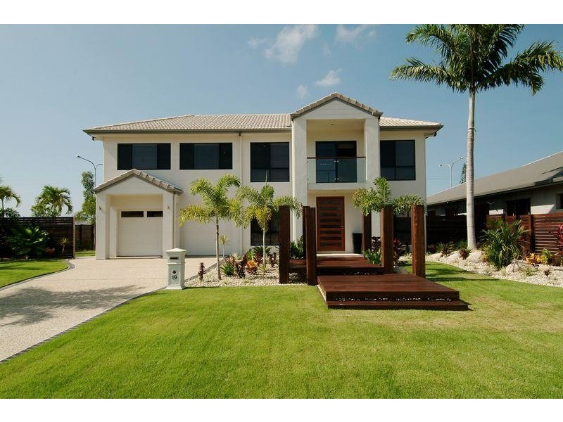 19 Irridescent Close, Trinity Park QLD 4879