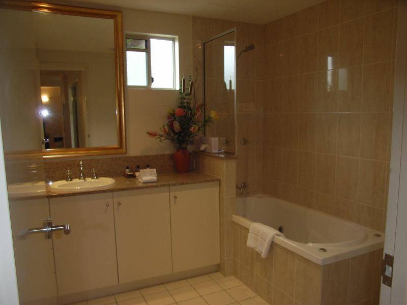 ‘The Lakes’ 2 Greenslopes Street, Cairns North QLD 4870