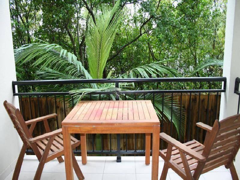205 13 Mann Street, Cairns QLD 4870