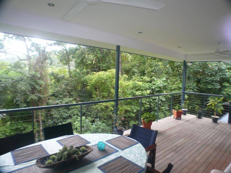 135 Hearl Close, Brinsmead QLD 4870