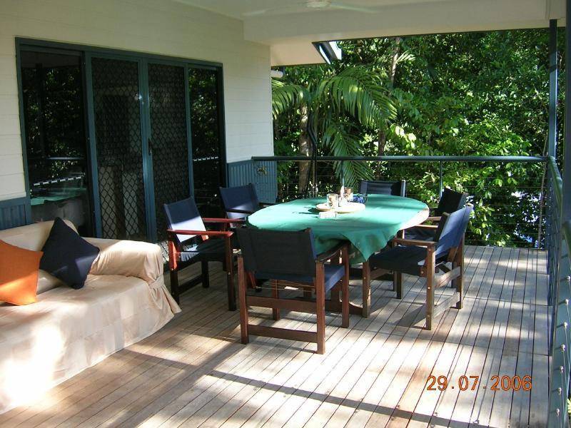 135 Hearl Close, Brinsmead QLD 4870