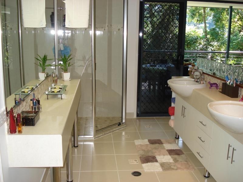 135 Hearl Close, Brinsmead QLD 4870