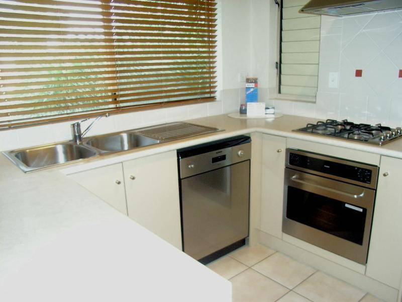 810/373 McLeod Street (The Lakes), Cairns North QLD 4870