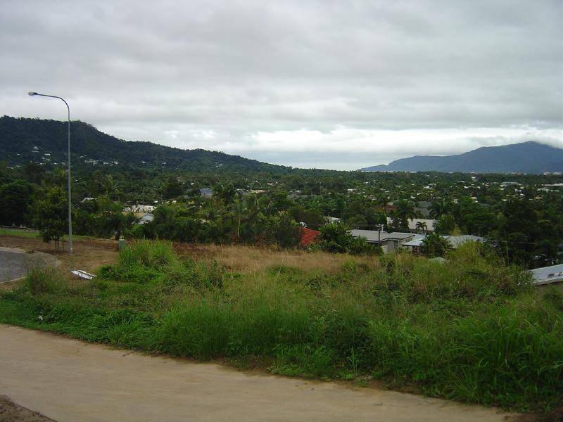 36 Flecker Street, Whitfield QLD 4870