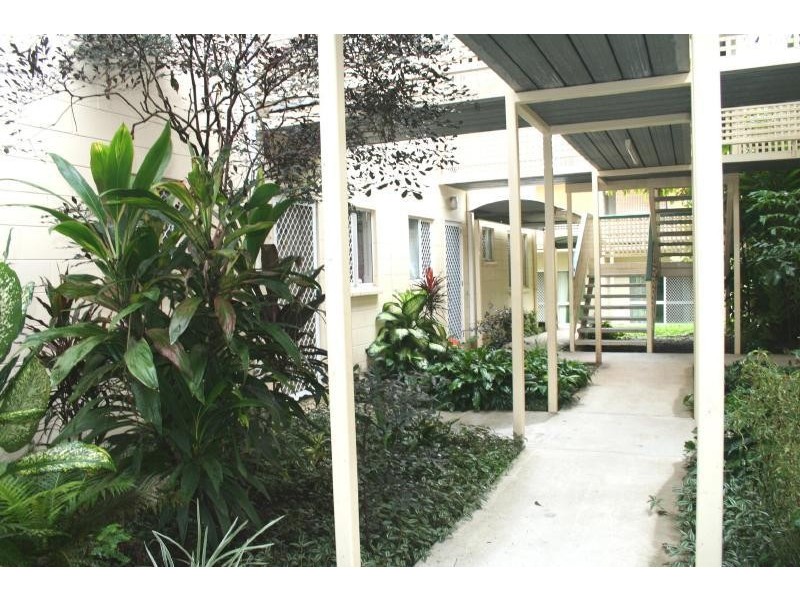 26/7 Charlotte Close, Woree QLD 4868