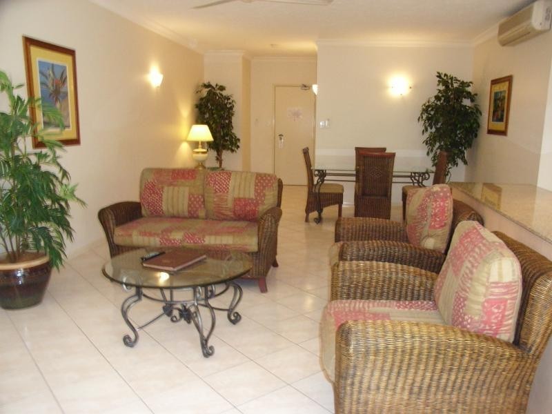 2 Greenslopes Street “The Lakes”, Cairns North QLD 4870