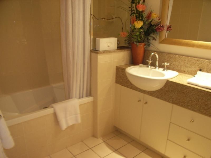 2 Greenslopes Street “The Lakes”, Cairns North QLD 4870